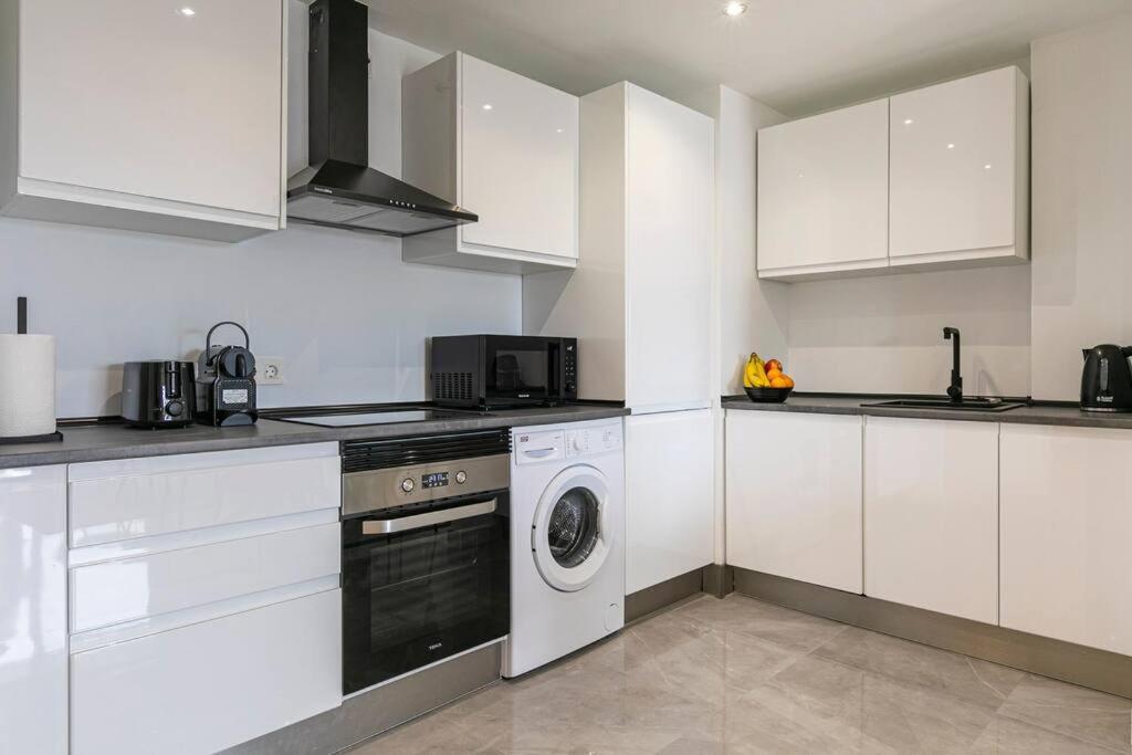 Spacious And Luxurious In Puerto Banus *